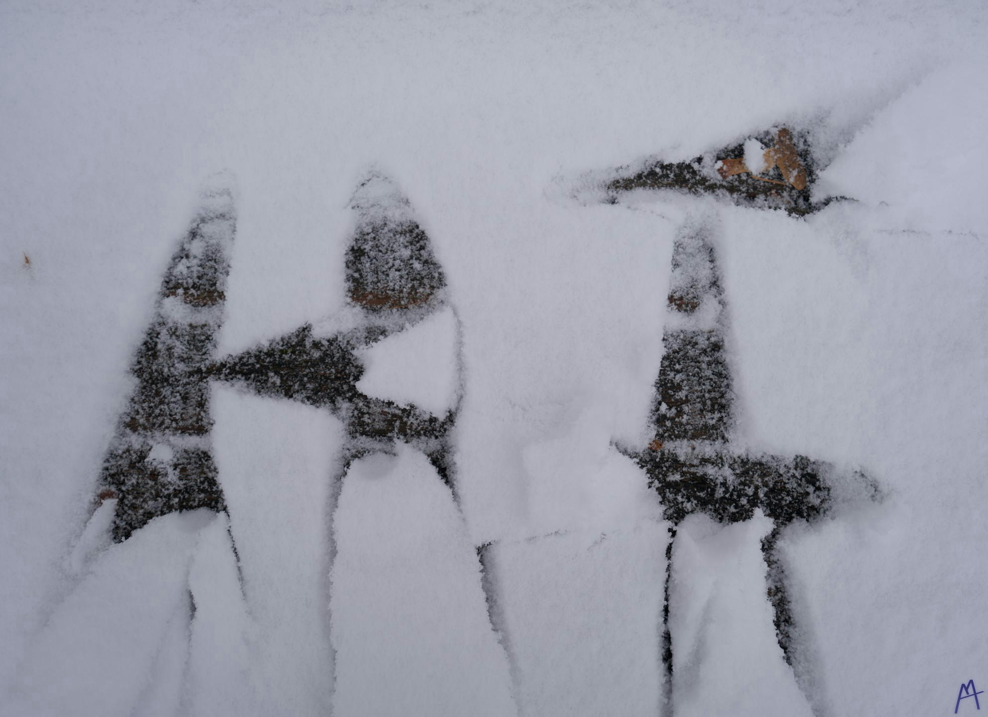 Hi written in snow