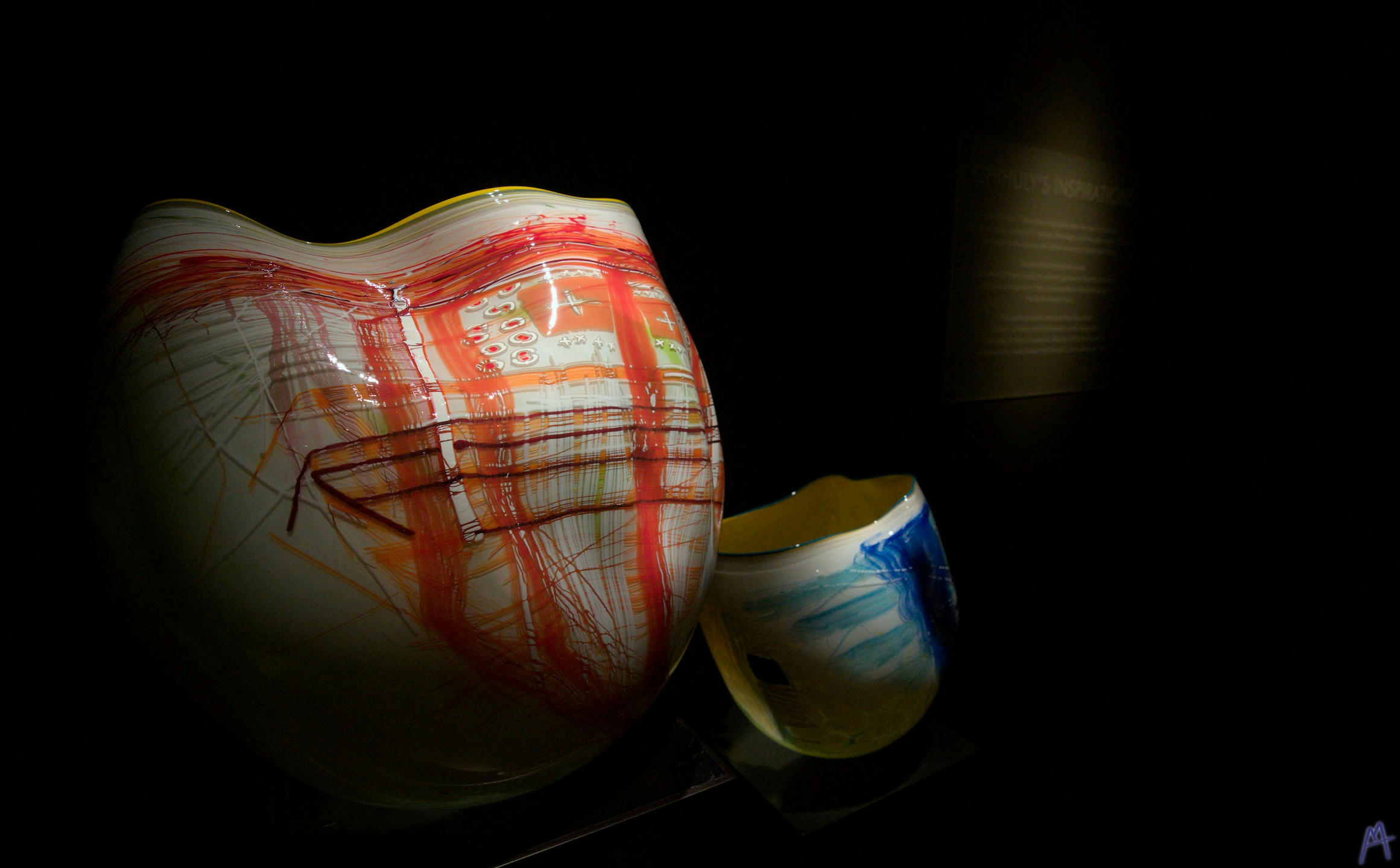 Red and blue shell like glass bowls