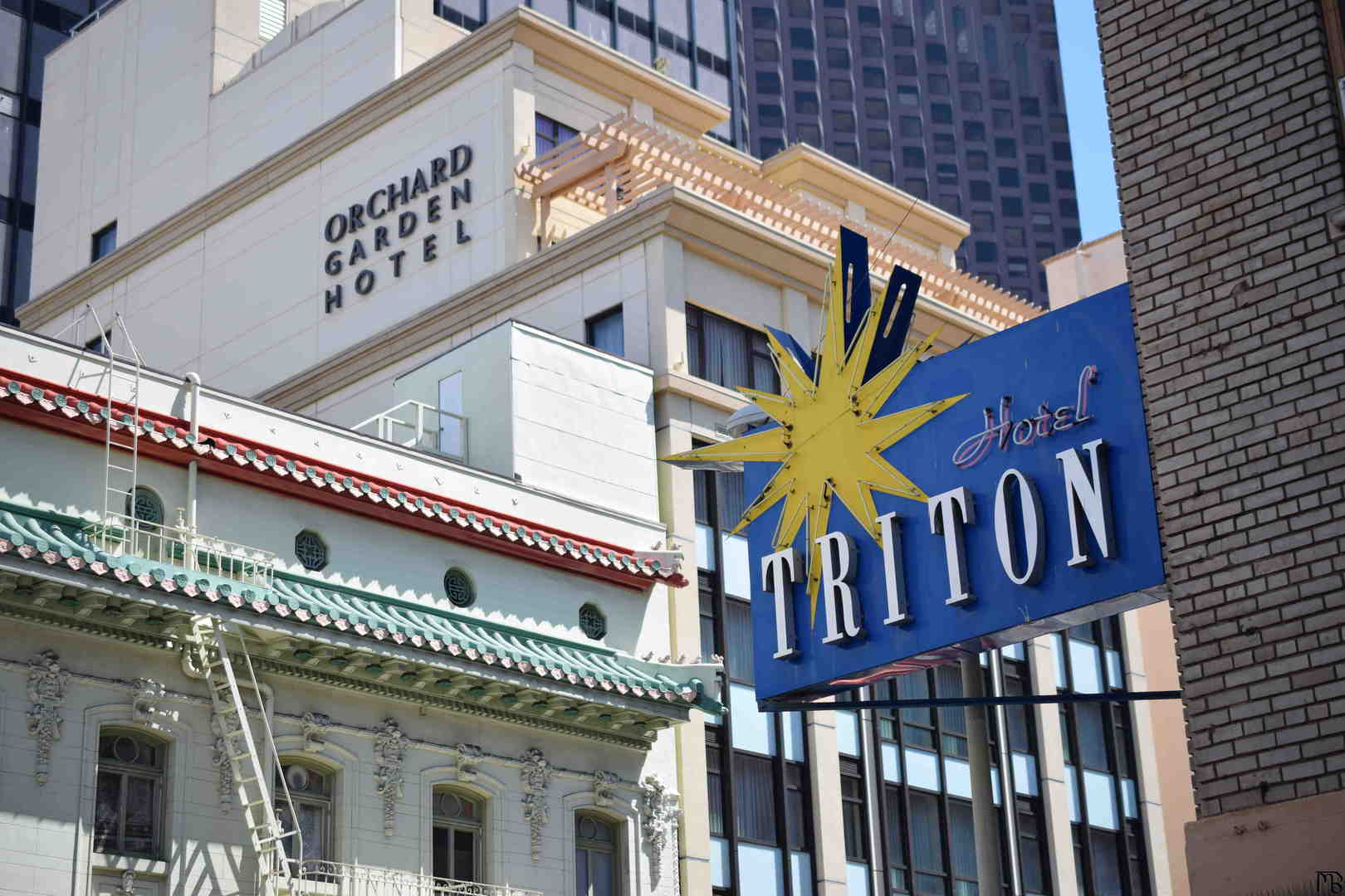 Hotel Triton